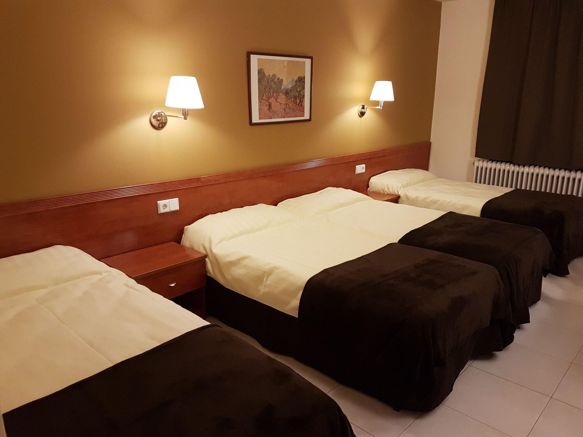Hotel Guineu Pas De La Casa Luaran gambar
