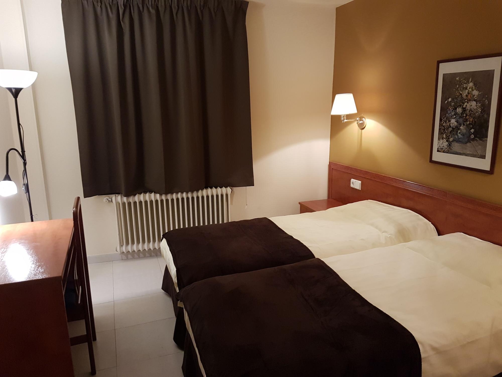 Hotel Guineu Pas De La Casa Luaran gambar